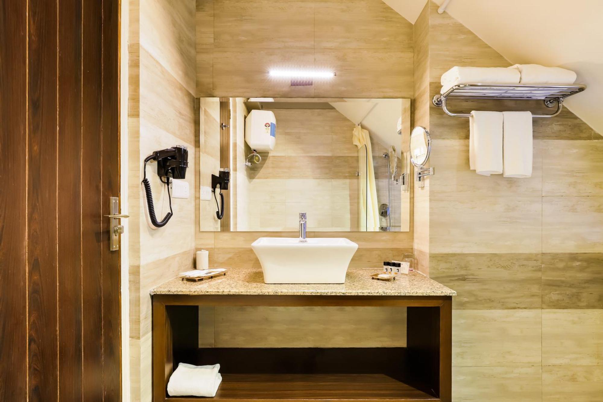 Regenta Resort & Spa Mashobra ชิมลา ภายนอก รูปภาพ