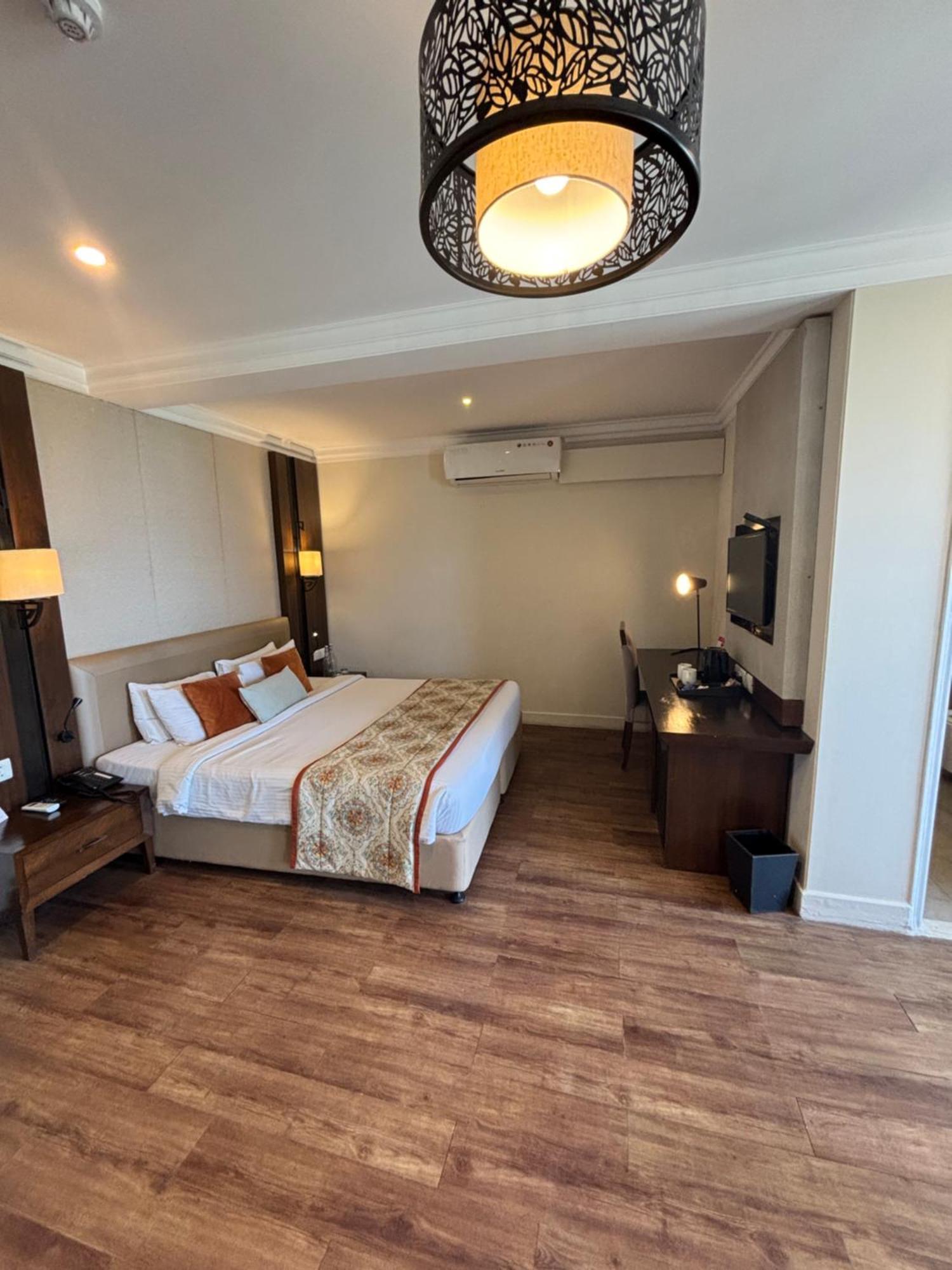 Regenta Resort & Spa Mashobra ชิมลา ภายนอก รูปภาพ